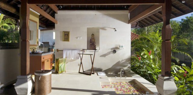 Villa Bulan Madu, Master Bathroom